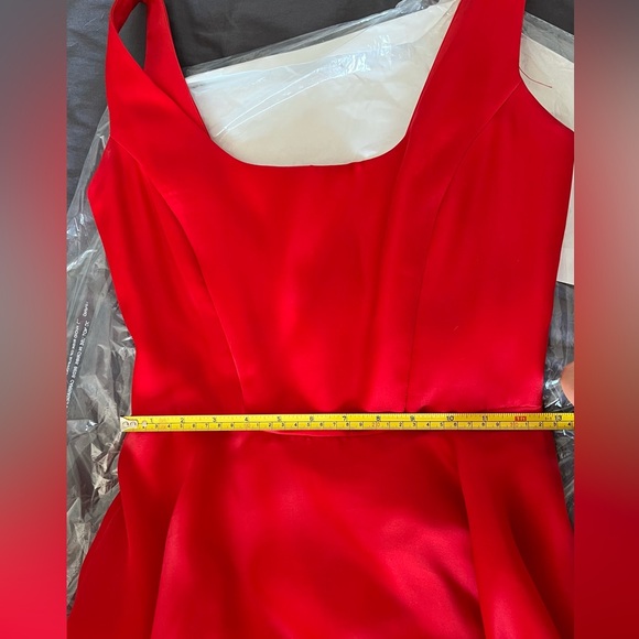 Red Milly Tiered Silk Evening Gown - Picture 7 of 8